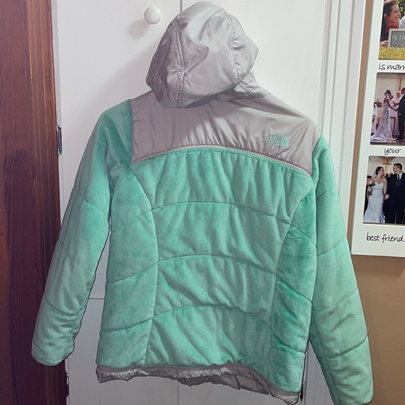 Girls North Face Reversible Jacket - Picture 3 of 8